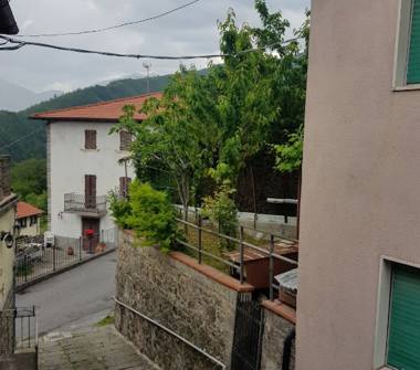 Casa indipendente in vendita a San Marcello Piteglio, Frazione Lizzano Pistoiese