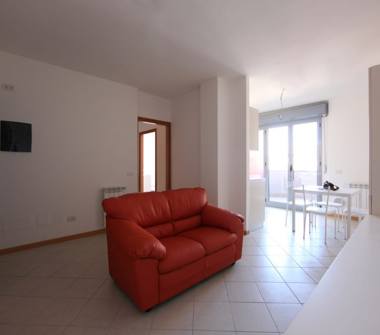 Bilocale in vendita a Sarzana (La Spezia), Via XX Settembre 30