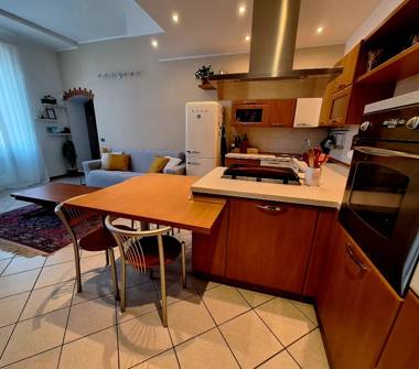 Trilocale in vendita a Abbiategrasso (Milano), Via Curioni 29