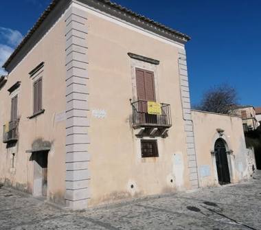 Casa indipendente in vendita a Gerace (Reggio Calabria), Via San Domenico 2