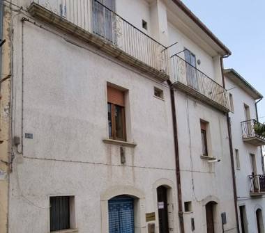 Casa indipendente in vendita a Sant'Elia a Pianisi (Campobasso), Via Larino 36