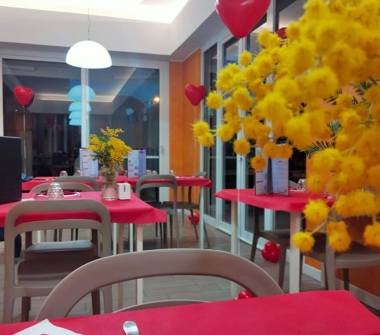 Pizzeria in vendita a Formia (Latina), Via San Pietro 16