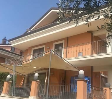 Villa in vendita a Avellino, Frazione Centro città, Contrada Sant'Eustachio Pennini 1