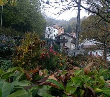 Casa indipendente in vendita a Roncola, Frazione San Defendente