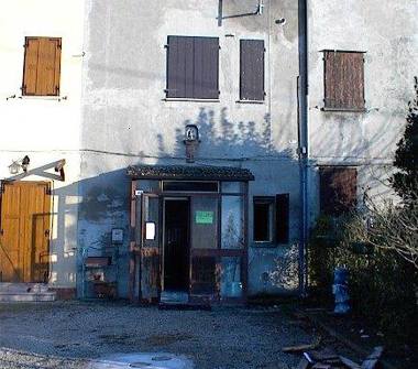 Porzione di casa in vendita a Ferrara, Zona Villanova