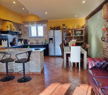 Casa indipendente in vendita a Predosa, Frazione Castelferro