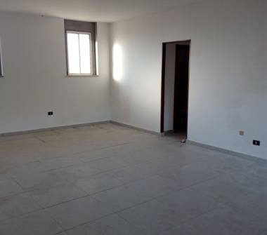 Negozio in affitto a Latina, Frazione Latina Scalo