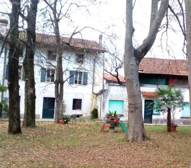 Rustico/Casale in vendita a Manzano, Frazione Case