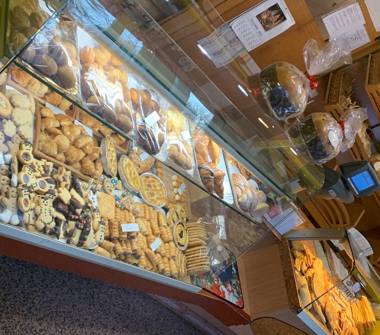 Negozio di alimentari in vendita a Modena, Zona Villaggio Artigiano Modena Nord, Via Cimone 26