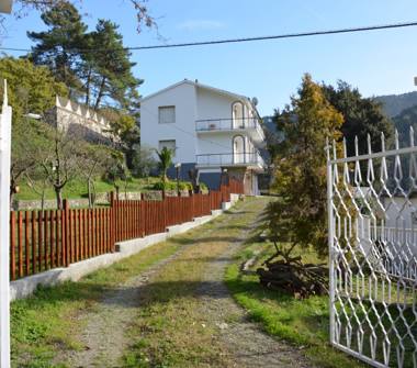 Casa indipendente in vendita a Deiva Marina, Frazione Ca' Miro, Via Battaglione I. Zinara 2