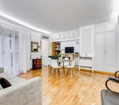 Bilocale in affitto a Roma, Zona Centro Storico, Via del Portico d'Ottavia 39