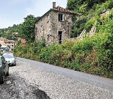 Casa indipendente in vendita a Sant'Olcese, Frazione Manesseno