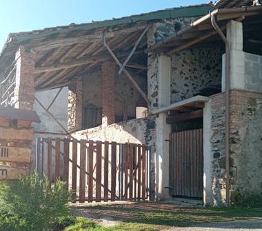Rustico/Casale in vendita a Valdagno, Frazione Piana, Contrada Zarantonelli 16