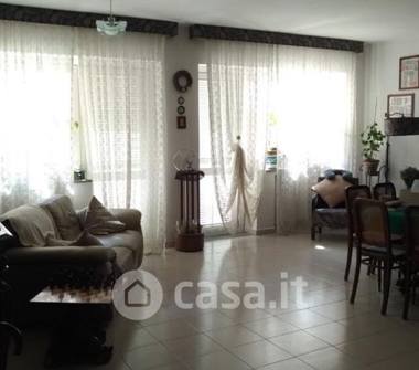 Casa indipendente in vendita a Pozzuoli, Frazione Monterusciello, Via Giuseppe Pagano 7