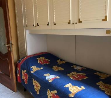 Affitto Stanza Singola a Milano, Zona Famagosta, Via Camillo Giussani 19