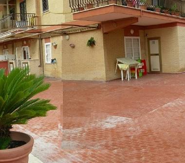 Appartamento in vendita a Pomezia, Frazione Torvaianica Alta, Via Tunisi 7