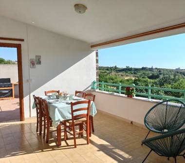 Affitto Casa Vacanze a Magomadas (Oristano), Via Vittorio Emanuele III 7