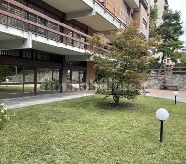 Bilocale in vendita a Milano, Zona De Angeli, Piazza de Angeli Ernesto 9