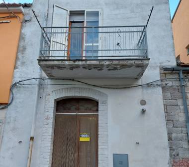 Casa indipendente in vendita a Casalnuovo Monterotaro (Foggia), Via Gorizia 27