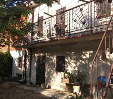 Rustico/Casale in vendita a Acqui Terme, Frazione Ovrano