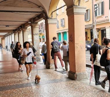 Negozio in affitto a Bologna, Zona Centro Storico, via San Felice 56