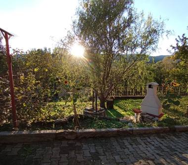 Casa indipendente in vendita a Monte Marenzo, Frazione Levata, Via Levata 15