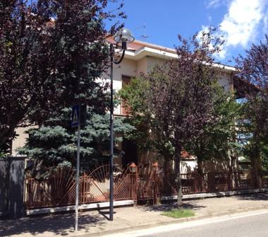 Casa indipendente in vendita a Canelli (Asti), Via Ottavio Riccadonna 81