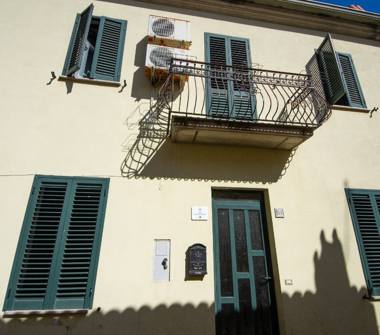 Bed & Breakfast in vendita a Atzara (Nuoro), Via San Antioco 47
