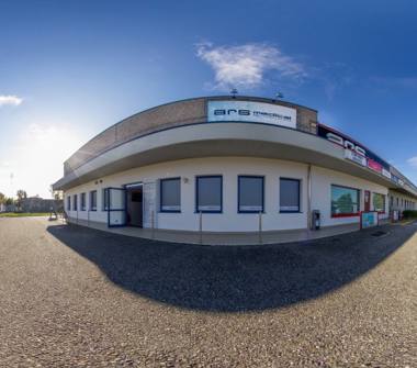 Negozio in affitto a Mercallo (Varese), Via Milano 492