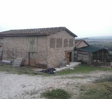 Rustico/Casale in vendita a Siena, Frazione Colle Malamerenda, Strada Cassia Sud 219