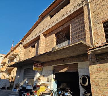 Casa indipendente in vendita a San Salvo, Frazione San Salvo Marina, Via Silventi 10