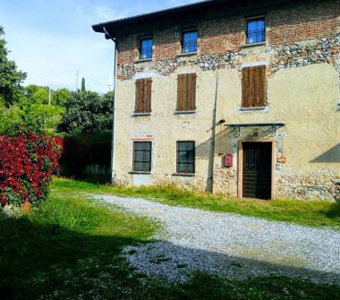 Rustico/Casale in vendita a Solferino, Frazione Pozzo Catena, Via Napoleone III 42