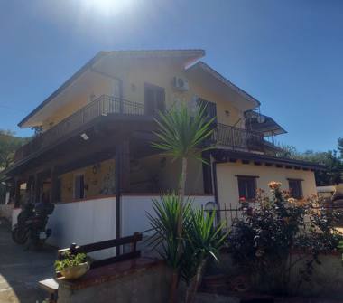 Casa indipendente in vendita a Bagheria (Palermo)