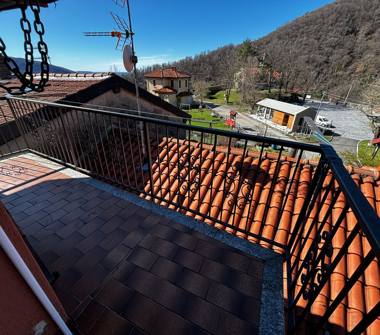 Appartamento in vendita a Casalzuigno, Frazione Arcumeggia, Via Sant'Antonio 1