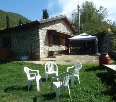 Casa indipendente in vendita a Pereto (L'Aquila)