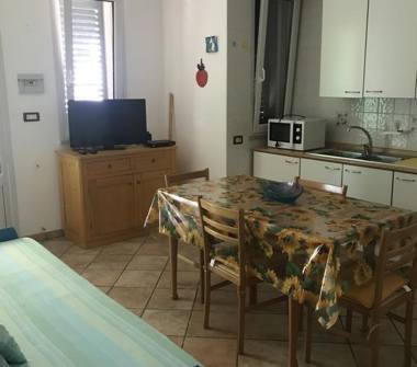 Villetta a schiera in vendita a Morciano di Leuca, Frazione Torre Vado, Via Euclide 1