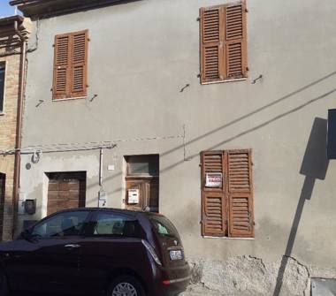 Casa indipendente in vendita a Monte San Vito (Ancona), via Gaspare Spontini 23