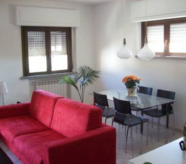 Trilocale in vendita a Cortona, Frazione Terontola Stazione, Via dei Combattenti 1