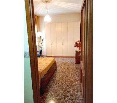 Affitto Stanza Singola a Aversa (Caserta), Piazza Gian Lorenzo Bernini 50