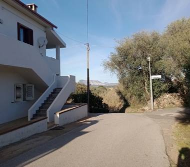 Casa indipendente in vendita a San Teodoro, Frazione Straula