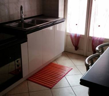 Bilocale in vendita a Pomezia, Frazione Torvaianica Alta, Via Germania 1