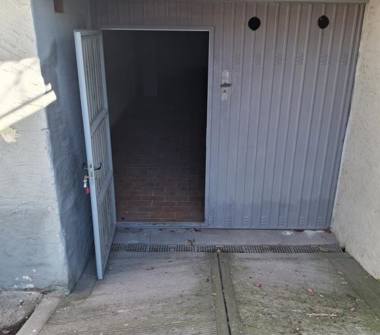 Box/Garage/Posto auto in vendita a Fontevivo, Frazione Ponte Taro, Via Raffaello Sanzio 2