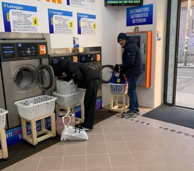 Tintoria/Lavanderia in vendita a Catania, Zona Centro Storico, Via Matteo Renato Imbriani 154