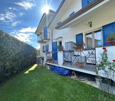 Villa in vendita a Massarosa, Frazione Piano Di Conca, Via Sarzanese Nord 5227