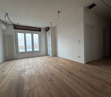 Quadrilocale in vendita a Bologna, Zona Mazzini, Via Arno 27