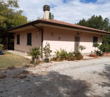 Casa indipendente in vendita a Latina (Latina), Strada Piscina Scura 1094