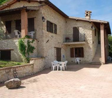 Rustico/Casale in vendita a Spoleto (Perugia), Via dei Filosofi 99