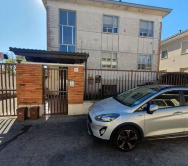 Quadrilocale in vendita a Vercelli (Vercelli), Via Luigi Galvani 14