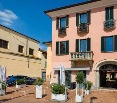 Ristorante in vendita a Busto Arsizio (Varese), Piazza Santa Maria 1