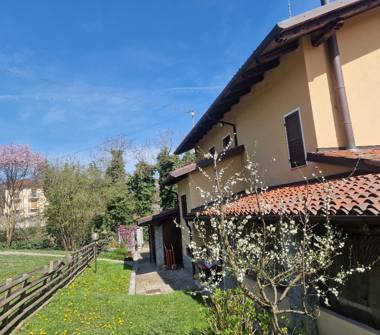 Casa indipendente in vendita a Bra (Cuneo)